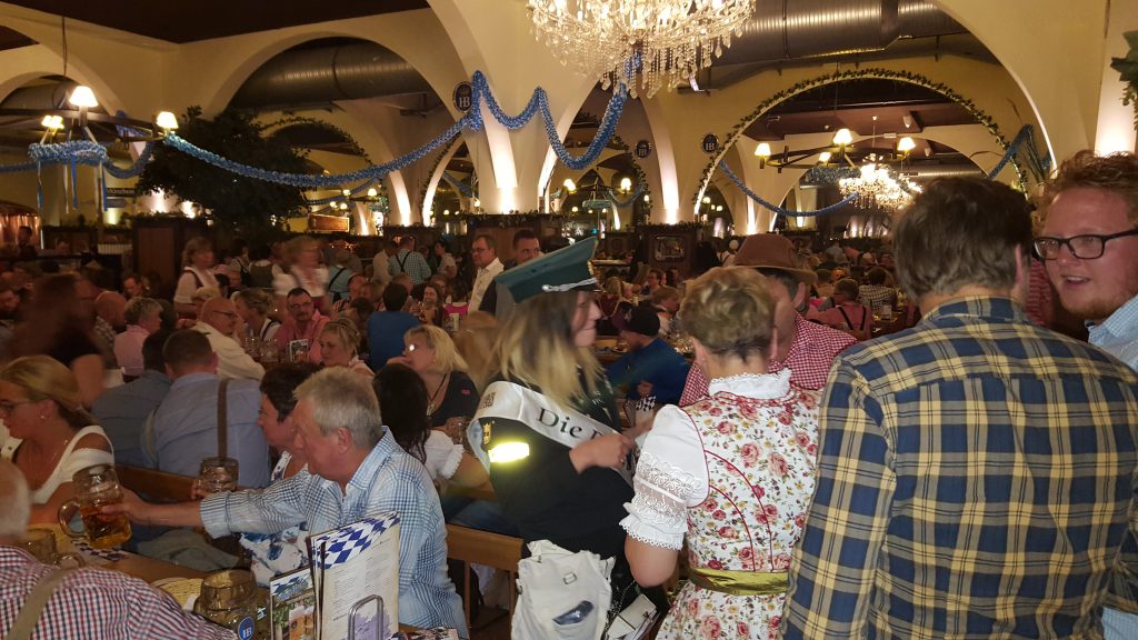 Oktoberfest-Hofbraeu-Berlin
